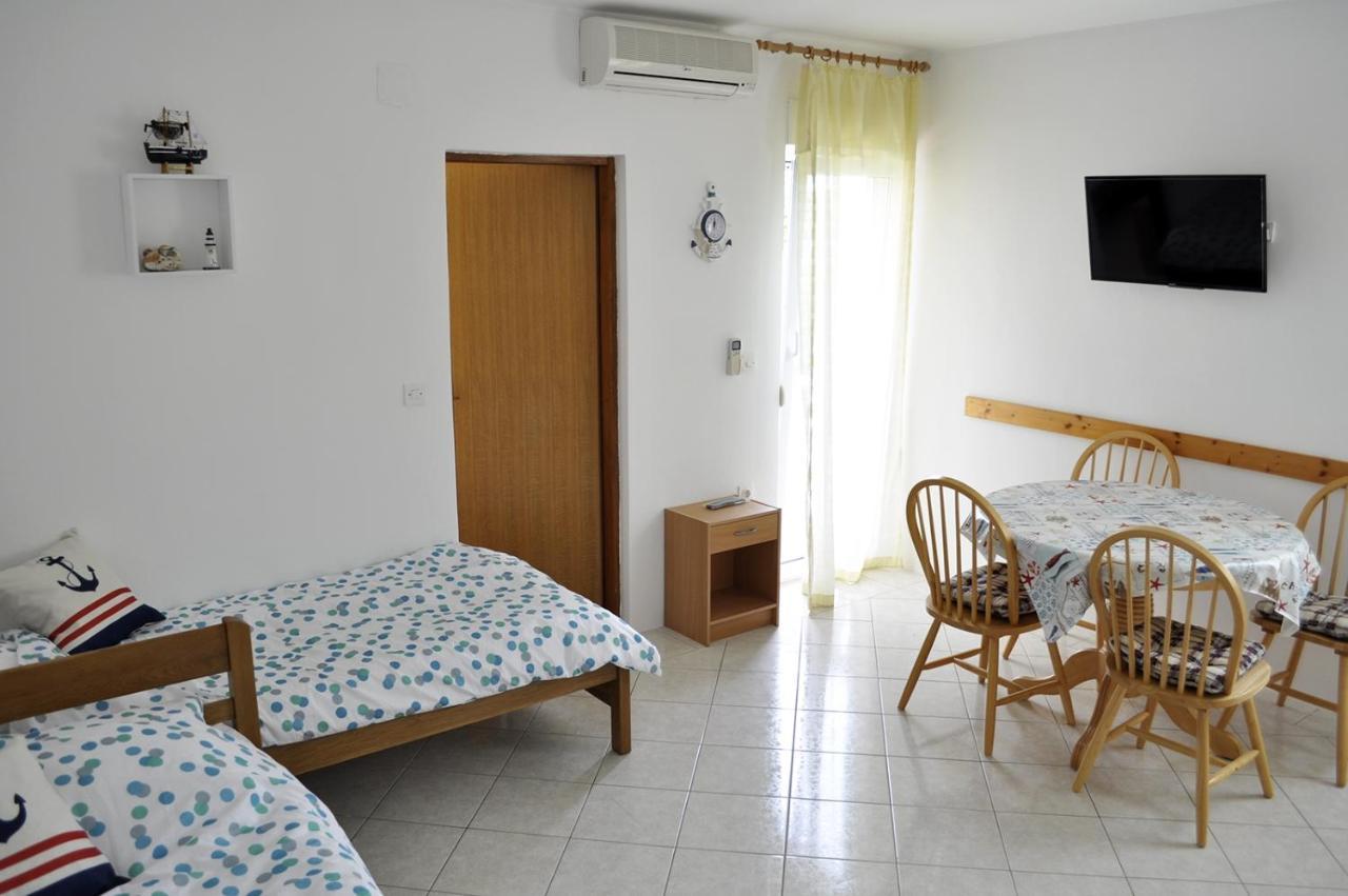 Apartment Vir 13686B Экстерьер фото